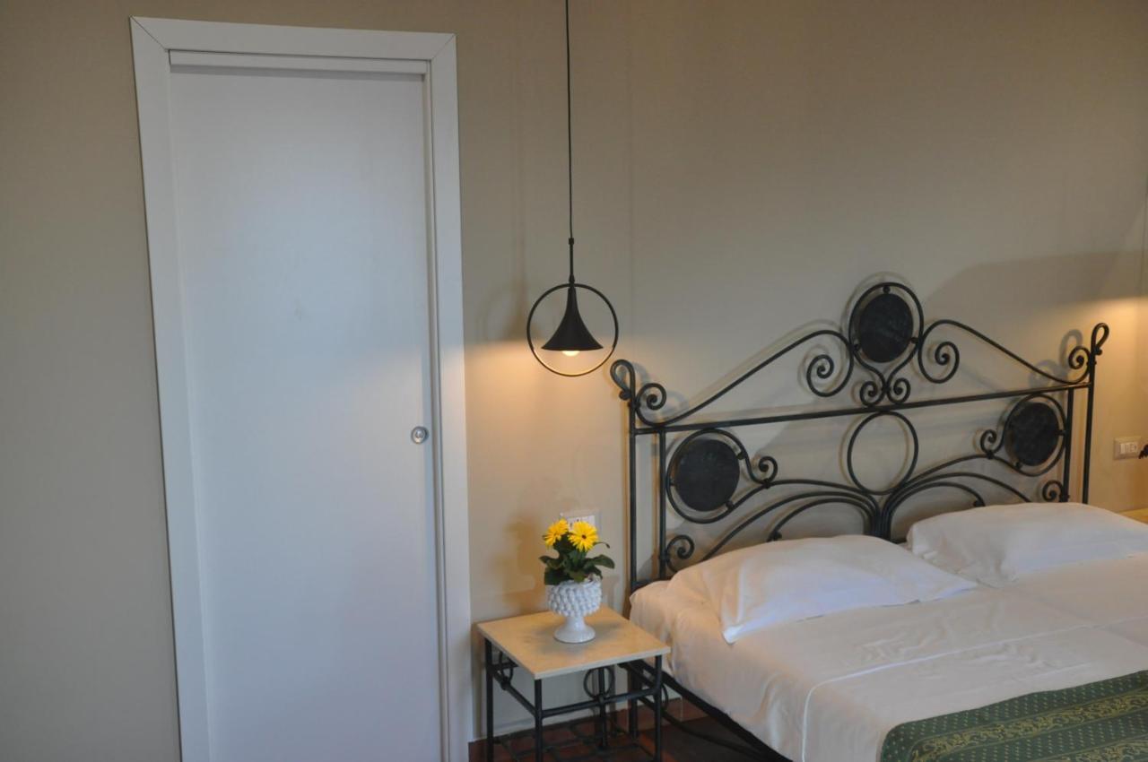 Villa Del Vescovo Cefalù Eksteriør billede